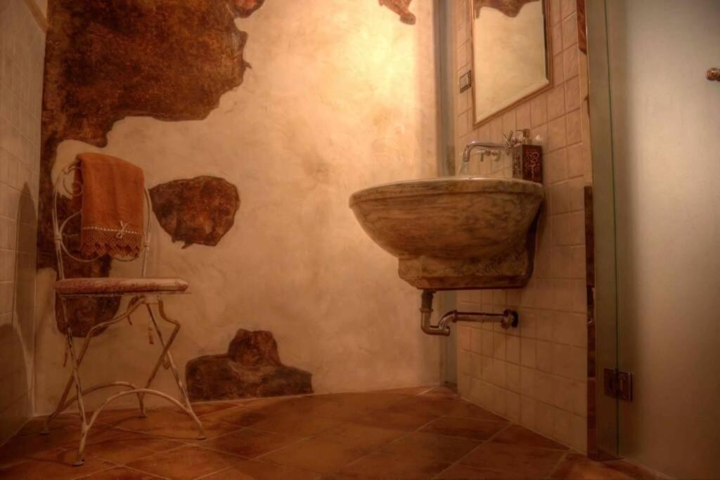 Santa Maria Ad Valetudinarium Appartement Abbadia San Salvator Buitenkant foto
